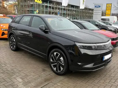 Używany Opel Grandland X Edition 145 KM (106 kW) 2025 Czarny SUV