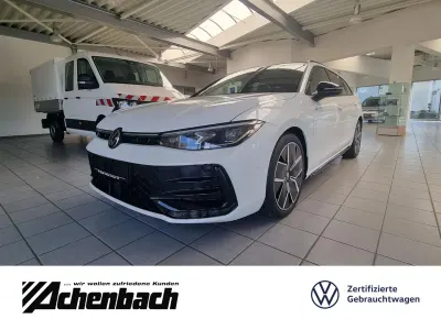 Gebraucht VW Passat R-line 150 PS (110 kW) 2024 Oryxweiß perleffekt Kombi