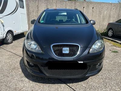 Usado Seat Altea XL 105 HP (77 kW) 2008 Preto Monovolume