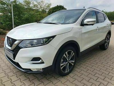 gebraucht Nissan Qashqai 1.3 DIG-T 160 PS DCT 4x2 ZAMA Design SH