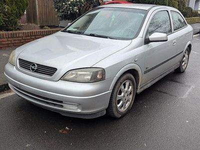 Gebraucht Opel Astra Njoy 84 PS (61 kW) 2003 Silber Limousine