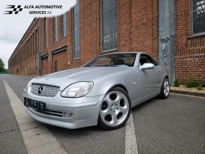 Gebraucht Mercedes SLK230 193 PS (141 kW) 1998 Silber Cabrio
