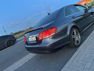 Gebraucht Mercedes E220 204 PS (150 kW) 2013 Silber Limousine