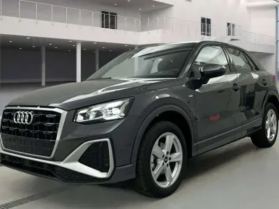 Gebraucht Audi Q2 S-Line 150 PS (110 kW) 2026 Daytonagrau perleffekt SUV