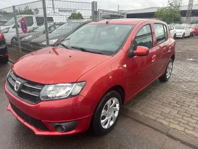 Gebraucht Dacia Sandero Lauréate 90 PS (66 kW) 2015 Orange Limousine