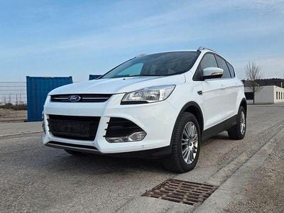 Gebraucht Ford Kuga Titanium 140 PS (102 kW) 2014 Weiß SUV