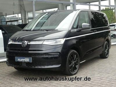 Second-hand VW Multivan Style 150 CP (110 kW) 2024 Negru Monovolum