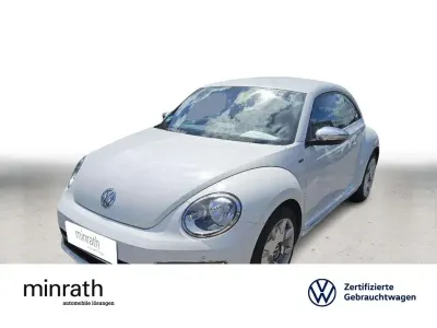 Gebraucht VW Beetle Design 105 PS (77 kW) 2017 Weiß Kleinwagen