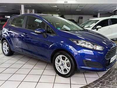 Second-hand Ford Fiesta Trend 101 CP (74 kW) 2014 Albastru Berlinǎ