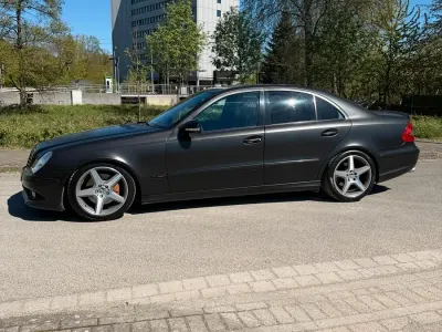 Używany Mercedes E350 Avantgarde 272 KM (200 kW) 2006 Czarny Sedan/Limuzyna