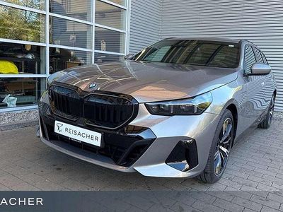 Nouă BMW 550e Sport Line 489 CP (359 kW) 2026 Gri Break