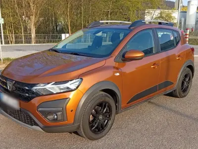 Gebraucht Dacia Sandero Comfort 101 PS (74 kW) 2022 Orange Limousine