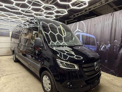 Używany Mercedes Sprinter 190 KM (139 kW) 2020 Czarny Van