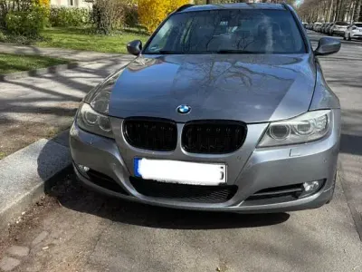 Gebraucht BMW 320 Lifestyle 184 PS (135 kW) 2012 Grau Kombi