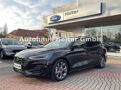 Schwarz Gebraucht 2024 Ford Focus ST-Line X Kombi | 23.950 € (Guter Preis)