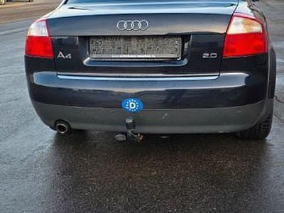 Blau Gebraucht 2002 Audi A4 Limousine | 2.600 € (Fairer Preis)