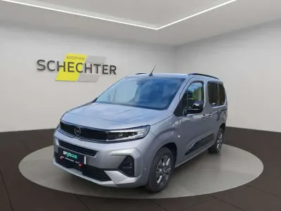 Gebraucht Opel Combo 131 PS (96 kW) 2024 Kontrast grau metallic Van / Kleinbus