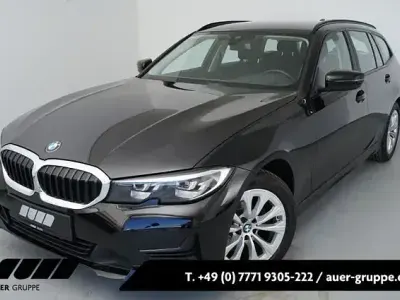 Gebraucht BMW 320 Advantage 190 PS (139 kW) 2022 Schwarz Kombi
