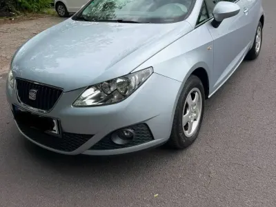 Używany Seat Ibiza 70 KM (51 kW) 2011 Niebieski Hatchback