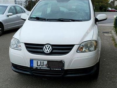 Gebraucht VW Fox 54 PS (39 kW) 2009 Weiß Kleinwagen