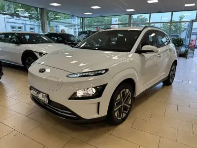 Usata Hyundai Kona 100 kW (136 CV) 2022 Bianco SUV