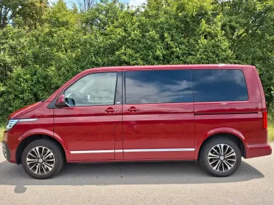 Gebraucht VW Multivan Generation Six 204 PS (150 kW) 2022 Rot Van / Kleinbus