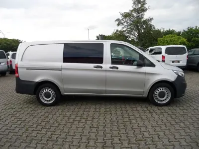 Gebraucht Mercedes Vito 190 PS (139 kW) 2021 Silber Van