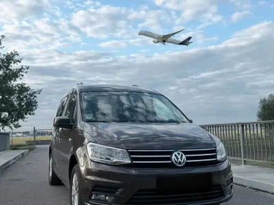 Gebraucht VW Caddy 125 PS (91 kW) 2016 Braun Van / Kleinbus