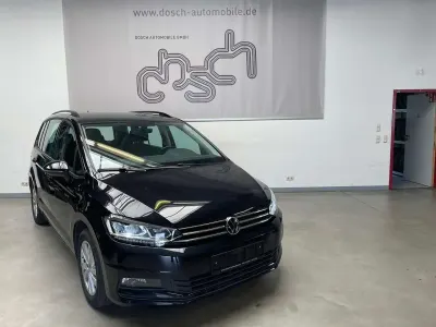 Gebraucht VW Touran Comfortline 116 PS (85 kW) 2020 Deep black Van / Kleinbus