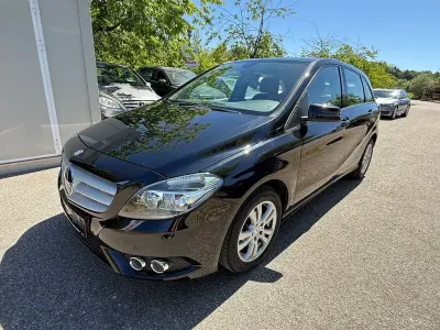 Gebraucht Mercedes B220 170 PS (125 kW) 2014 Schwarz Kleinwagen