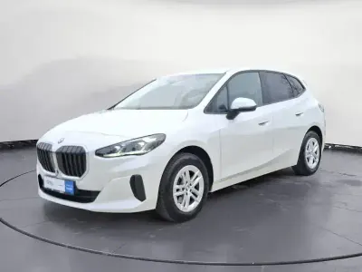 Gebraucht BMW 218 Active Tourer Performance 150 PS (110 kW) 2023 Weiß Van / Kleinbus
