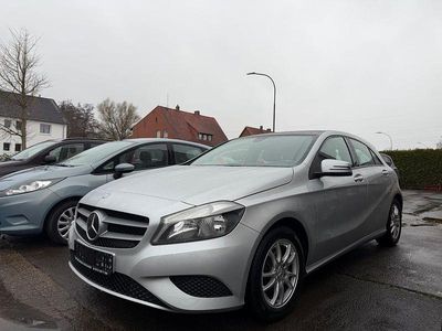 Gebraucht Mercedes A180 122 PS (89 kW) 2014 Silber Limousine