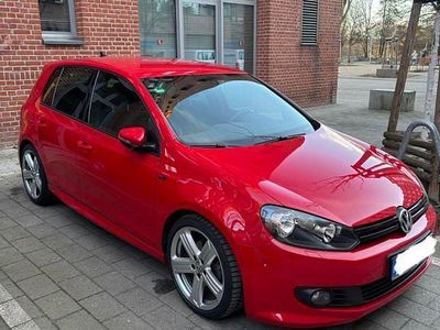 Gebraucht VW Golf VI Highline 122 PS (89 kW) 2011 Rot Kleinwagen