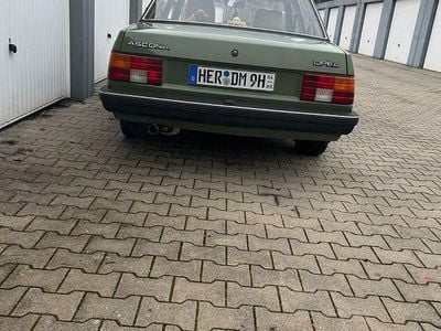 Grün Gebraucht 1984 Opel Ascona Limousine | 5.800 €