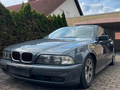 BMW 528