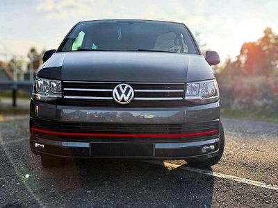 Usata VW Caravelle 204 CV (150 kW) 2015 Grigio Furgone