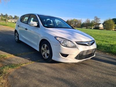 Usata Hyundai i30 90 CV (66 kW) 2012 Bianco Berlina