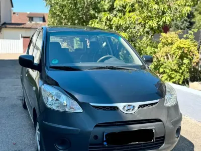 Gebraucht Hyundai i10 67 PS (49 kW) 2011 Schwarz Kleinwagen