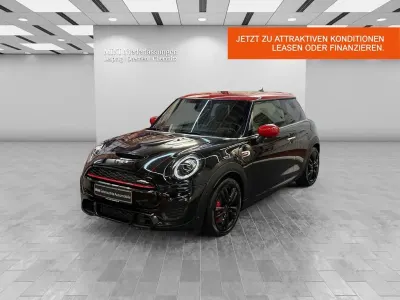 Gebraucht Mini John Cooper Works 231 PS (169 kW) 2021 Schwarz Kleinwagen