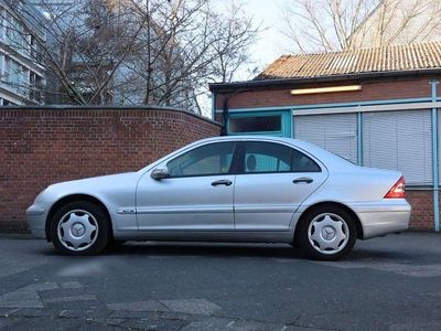 Gebraucht Mercedes C240 169 PS (124 kW) 2001 Silber Limousine