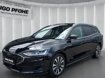 Gebraucht Ford Focus Style 125 PS (91 kW) 2023 Schwarz Kombi