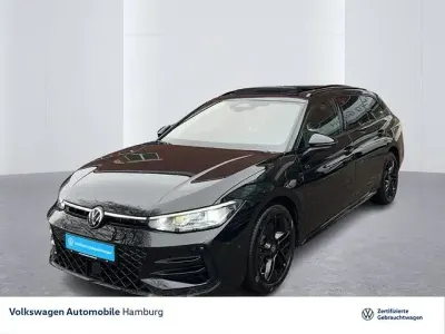 Gebraucht VW Passat R-line 177 PS (130 kW) 2024 Grenadillschwarz metallic Kombi