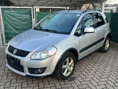 Usata Suzuki SX4 Comfort 107 CV (78 kW) 2008 Argento Berlina