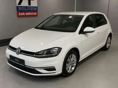 Gebraucht VW Golf VII Comfortline 125 PS (91 kW) 2018 Weiß Limousine