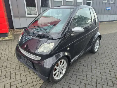 Gebraucht Smart ForTwo Cabrio 61 PS (44 kW) 2004 Tridionzelle schwarz Cabrio
