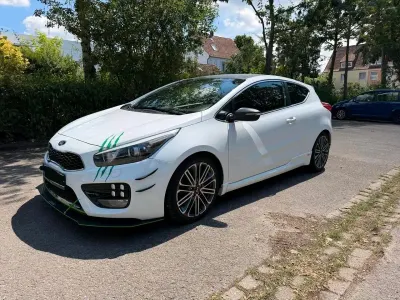Gebraucht Kia Ceed 204 PS (150 kW) 2014 Weiß Kleinwagen