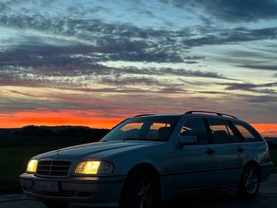 Usata Mercedes C200 102 CV (75 kW) 1999 Argento Station wagon