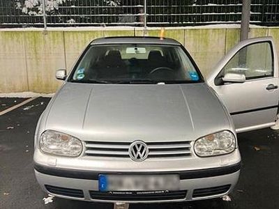 Gebraucht VW Golf IV 102 PS (75 kW) 2002 Silber Kleinwagen