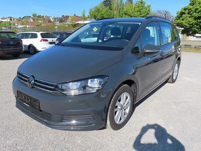 Second-hand VW Touran 150 CP (110 kW) 2024 Gri Monovolum