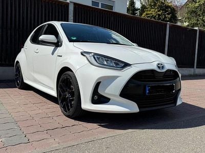 Second-hand Toyota Yaris Team 116 CP (85 kW) 2021 Alb Hatchback